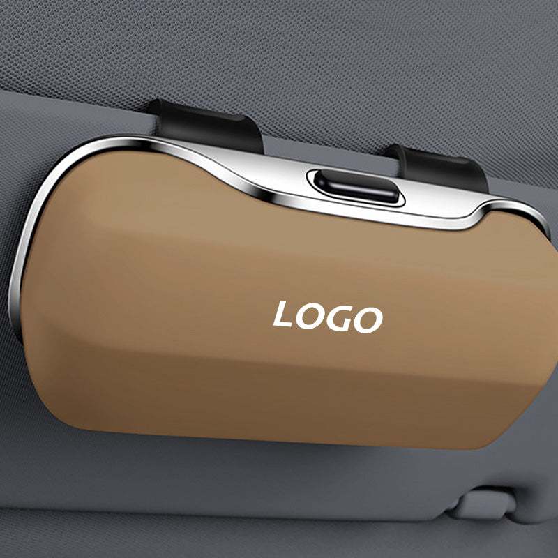 Multifunkční pouzdro na sluneční brýle do auta